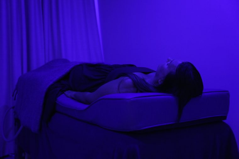 PEMF therapy session for deep tissue pain relief and nervous-system recovery in Parnell, Auckland